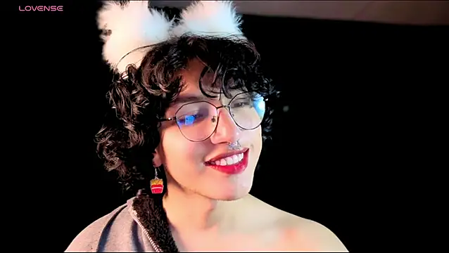 -BlueOpal- online show from November 23, 2025, 8:52 pm