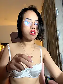 EllieYoon online show from December 20, 2025, 4:03 pm