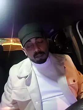 Snapshot of Tasgibigencyarragi chatting on November 10, 2025, 11:15 pm Tasgibigencyarragi online show from November 10, 2025, 11:15 pm