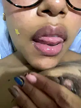 miiabrown18 online show from December 14, 2025, 11:42 pm