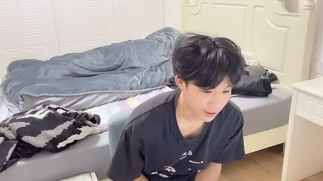 Snapshot of xwen2020 chatting on November 28, 2025, 3:47 pm xwen2020 online show from November 28, 2025, 3:47 pm