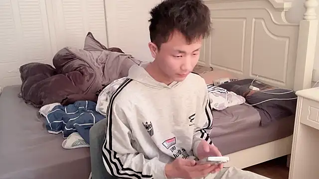 Snapshot of xwen2020 chatting on December 15, 2025, 3:44 am xwen2020 online show from December 15, 2025, 3:44 am