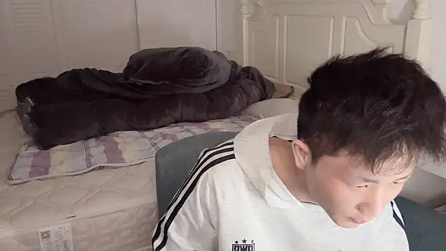 Snapshot of xwen2020 chatting on December 16, 2025, 7:13 am xwen2020 online show from December 16, 2025, 7:13 am