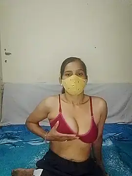 Hott bomb online show from September 26, 2025, 7:34 am