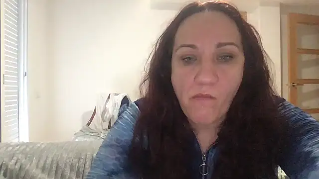 Snapshot of paula19800 chatting on November 8, 2025, 11:10 am paula19800 online show from November 8, 2025, 11:10 am