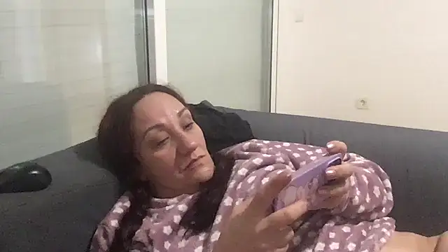 Snapshot of paula19800 chatting on November 10, 2025, 12:26 pm paula19800 online show from November 10, 2025, 12:26 pm