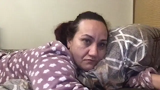 Snapshot of paula19800 chatting on November 22, 2025, 10:36 am paula19800 online show from November 22, 2025, 10:36 am