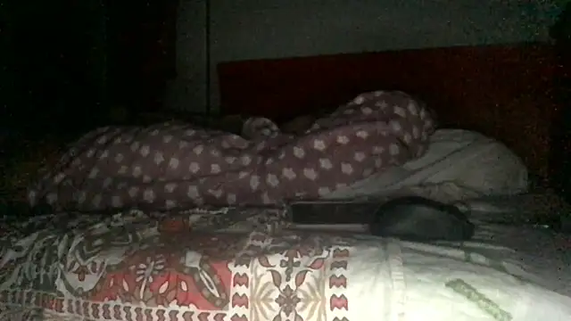 Snapshot of paula19800 chatting on November 29, 2025, 1:41 am paula19800 online show from November 29, 2025, 1:41 am