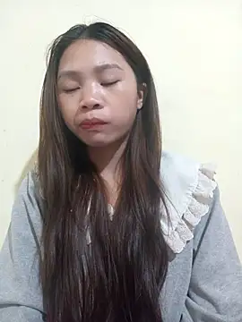 Snapshot of Mayy1 chatting on December 4, 2025, 2:10 am Mayy1 online show from December 4, 2025, 2:10 am