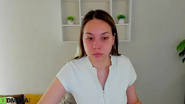 Al1ice Moures online show from October 13, 2025, 9:31 am