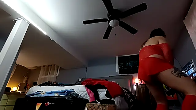 Snapshot of xofrankiefinexo chatting on February 21, 2026, 8:37 am xofrankiefinexo online show from February 21, 2026, 8:37 am