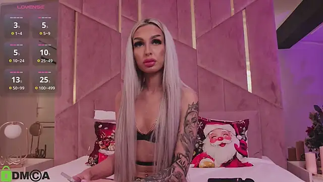 Snapshot of AriannaLure chatting on December 14, 2025, 7:40 pm AriannaLure online show from December 14, 2025, 7:40 pm