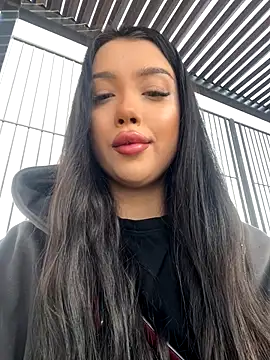 kiss Lissa online show from November 20, 2025, 8:47 am