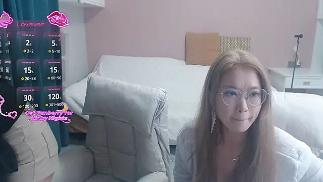 Snapshot of redrose520 chatting on March 1, 2026, 12:29 pm redrose520 online show from March 1, 2026, 12:29 pm