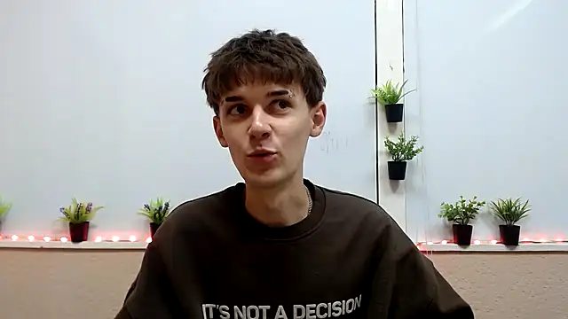 Hoot Dude  online show from October 28, 2025, 2:31 pm