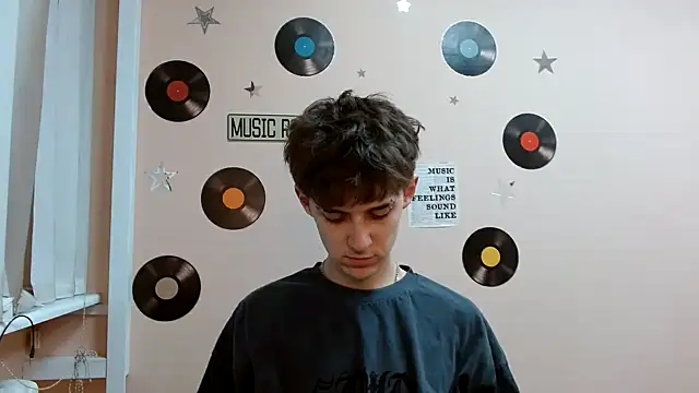 Hoot Dude  online show from November 7, 2025, 2:50 pm