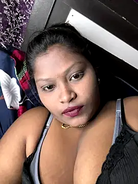 Snapshot of Shradha-999 chatting on October 13, 2025, 7:14 pm Shradha-999 online show from October 13, 2025, 7:14 pm