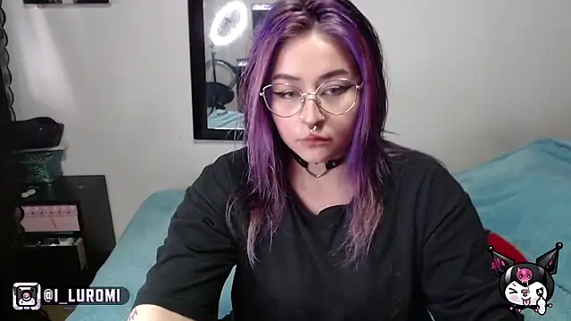 Snapshot of Iluromi chatting on November 20, 2025, 3:34 pm Iluromi online show from November 20, 2025, 3:34 pm