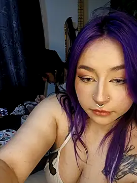 Snapshot of Iluromi chatting on November 27, 2025, 3:36 pm Iluromi online show from November 27, 2025, 3:36 pm