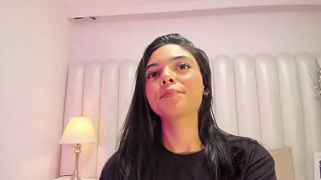 AriaBelles online show from November 12, 2025, 12:05 pm