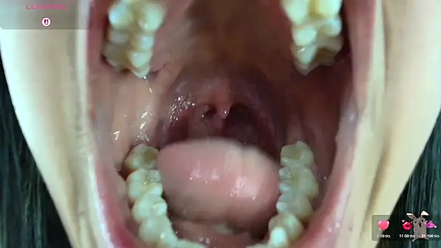 Hinata 21  online show from December 22, 2025, 9:01 pm