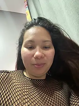 Snapshot of lachinita-32 chatting on October 18, 2025, 6:30 pm lachinita-32 online show from October 18, 2025, 6:30 pm