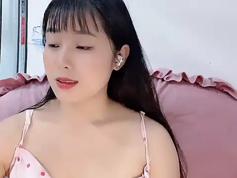 Snapshot of Lie_liee chatting on June 26, 2026, 2:10 pm Lie liee online show from June 26, 2026, 2:10 pm