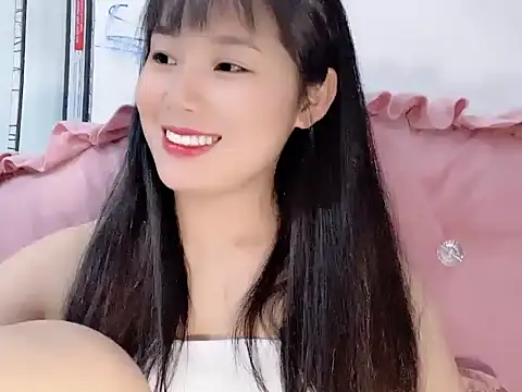 Snapshot of Lie_liee chatting on June 27, 2026, 2:01 pm Lie liee online show from June 27, 2026, 2:01 pm