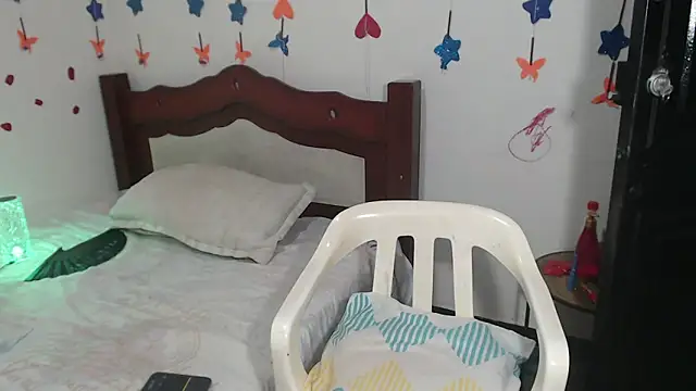 Snapshot of lorenacapelli chatting on May 22, 2026, 8:14 pm lorenacapelli online show from May 22, 2026, 8:14 pm