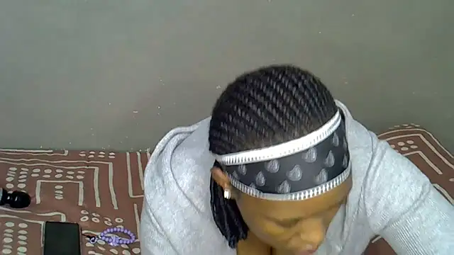 Bellabootie online show from November 18, 2025, 4:50 am