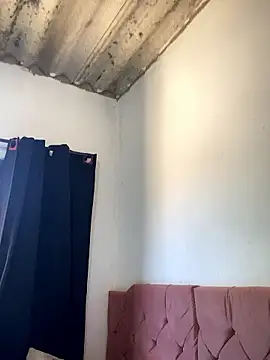 Snapshot of EggedGrowth chatting on January 11, 2026, 2:33 pm EggedGrowth online show from January 11, 2026, 2:33 pm