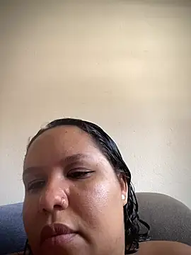 Snapshot of EggedGrowth chatting on January 12, 2026, 2:22 pm EggedGrowth online show from January 12, 2026, 2:22 pm