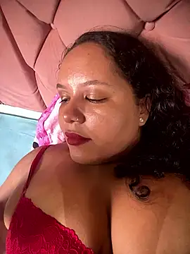 Snapshot of EggedGrowth chatting on January 13, 2026, 6:46 pm EggedGrowth online show from January 13, 2026, 6:46 pm