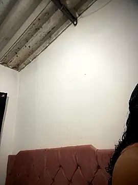 Snapshot of EggedGrowth chatting on January 15, 2026, 12:32 pm EggedGrowth online show from January 15, 2026, 12:32 pm