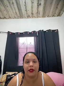 Snapshot of EggedGrowth chatting on February 18, 2026, 4:58 pm EggedGrowth online show from February 18, 2026, 4:58 pm