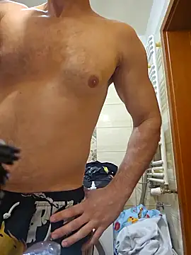 Snapshot of Ando1992 chatting on December 14, 2025, 9:30 pm Ando1992 online show from December 14, 2025, 9:30 pm