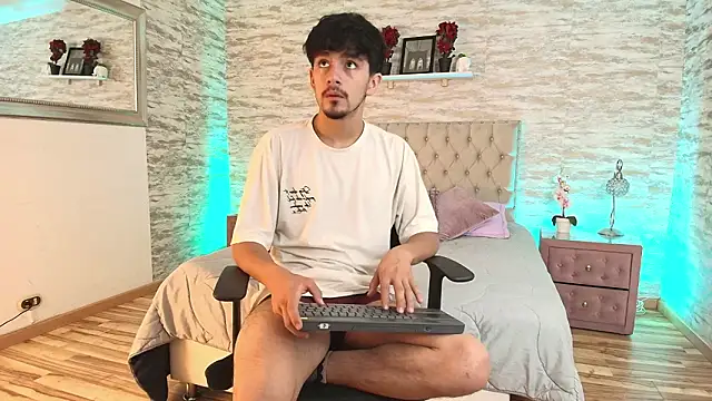 Snapshot of Axel_Draven chatting on March 7, 2026, 12:46 pm Axel Draven online show from March 7, 2026, 12:46 pm