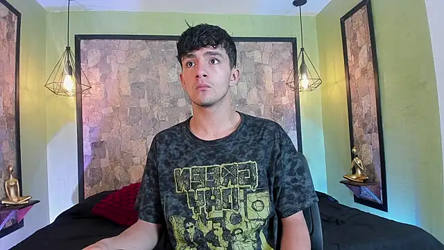 Snapshot of Axel_Draven chatting on April 7, 2026, 11:43 am Axel Draven online show from April 7, 2026, 11:43 am