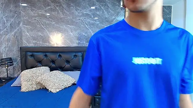 Snapshot of Axel_Draven chatting on April 9, 2026, 12:10 pm Axel Draven online show from April 9, 2026, 12:10 pm