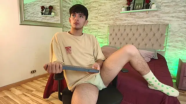 Snapshot of Axel_Draven chatting on April 12, 2026, 4:23 pm Axel Draven online show from April 12, 2026, 4:23 pm