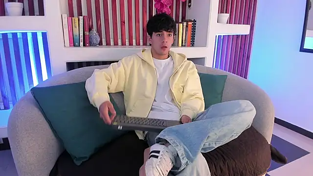 Axel Draven online show from May 18, 2026, 12:11 pm