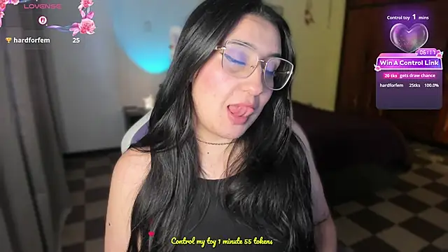 Snapshot of tellmemaddie chatting on July 1, 2026, 7:13 pm tellmemaddie online show from July 1, 2026, 7:13 pm