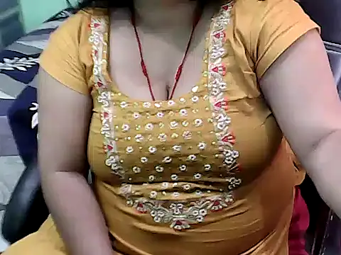 BABITA KUMARII online show from March 20, 2026, 5:29 pm