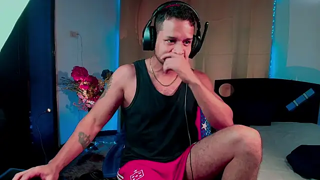 LucasGaeel online show from October 30, 2025, 11:22 am