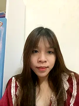 Snapshot of Hanaa07_ chatting on October 16, 2025, 12:44 am Hanaa07 online show from October 16, 2025, 12:44 am