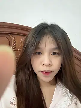 Snapshot of Hanaa07_ chatting on December 18, 2025, 10:32 am Hanaa07 online show from December 18, 2025, 10:32 am