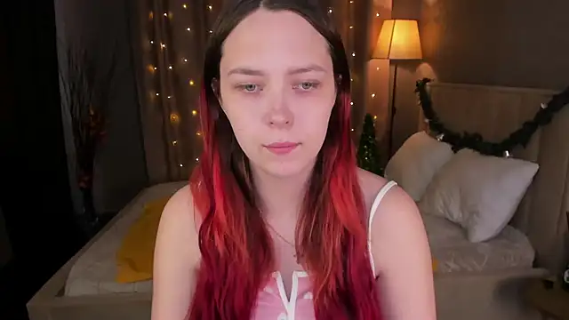 Snapshot of Monica__Queen chatting on December 1, 2025, 5:23 am Monica Queen online show from December 1, 2025, 5:23 am