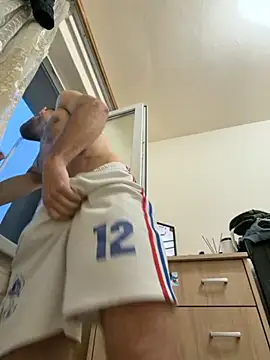 Snapshot of sexyman1936 chatting on November 28, 2025, 5:32 am sexyman1936 online show from November 28, 2025, 5:32 am