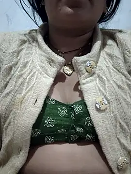 Hot rieal6 online show from December 15, 2025, 4:55 pm