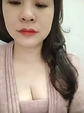 Girl Shy2000 online show from February 17, 2026, 1:02 am